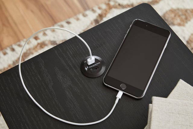 Ashley T208-117 - End Table (USB-A / USB-C Ports) **NEW ARRIVAL**