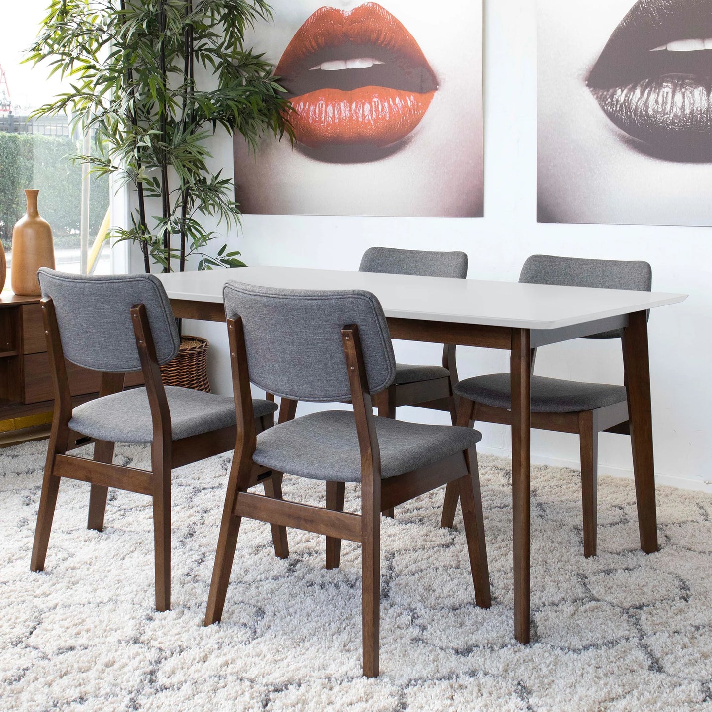 Abbott Dining set with 4 Abbott chairs Large/White Top