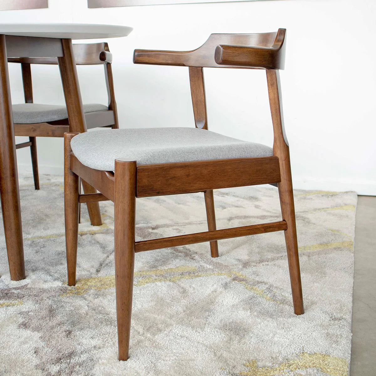 Rixos Dining set with 4 Sterling Dining Chairs (Space Gray)