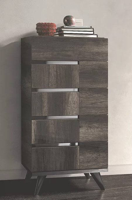 Medea II Collection