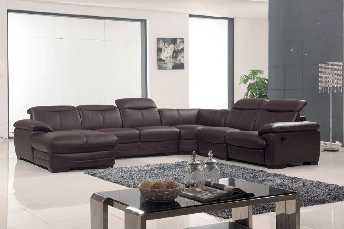2146 Sectional with 1 Manual Recliner