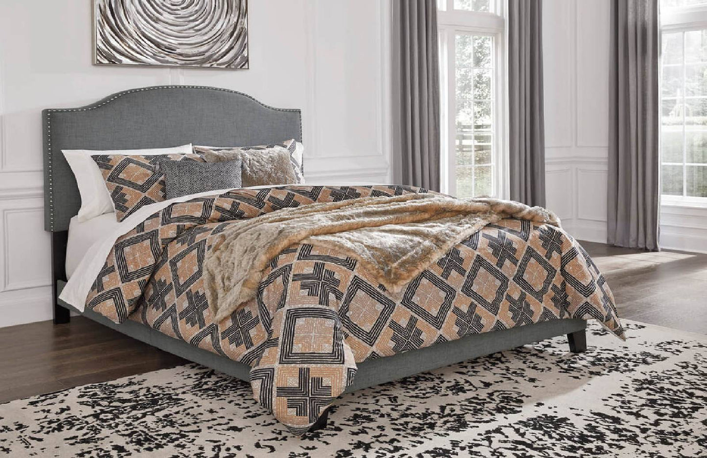 B100 - Queen Or King Bed