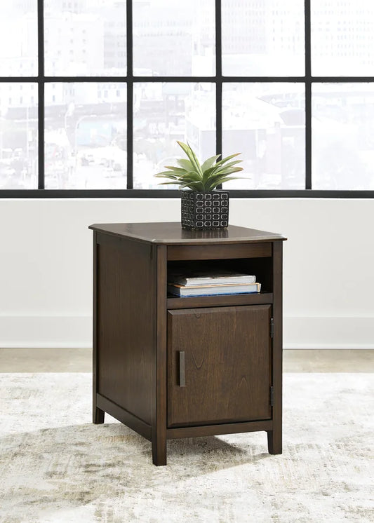 T310-217 Side End Table (USB Ports/Power Outlet) **NEW ARRIVAL**