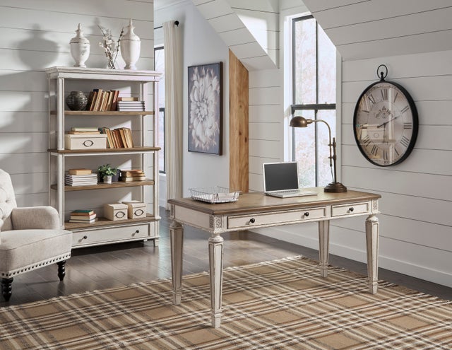 H743-70 - Bookcase