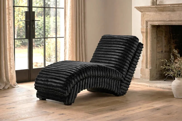 2400 - Chaise Lounge