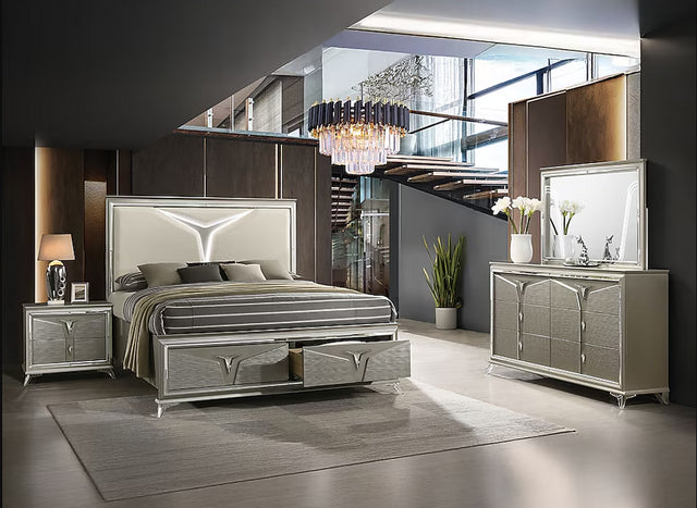 Master 4pc or 5pc Bedroom Set - Queen, King