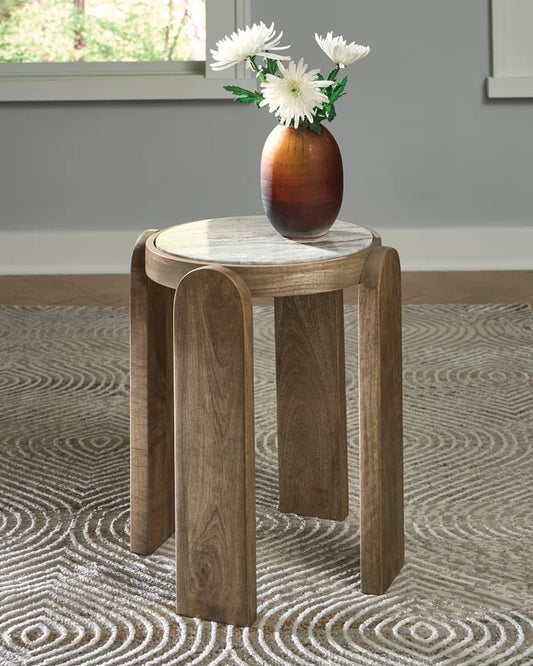 A4000722 - Accent Table **NEW ARRIVAL**