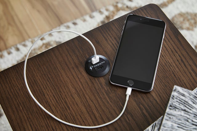 Ashley T208-217 - End Table (USB-A / USB-C Ports) **NEW ARRIVAL**