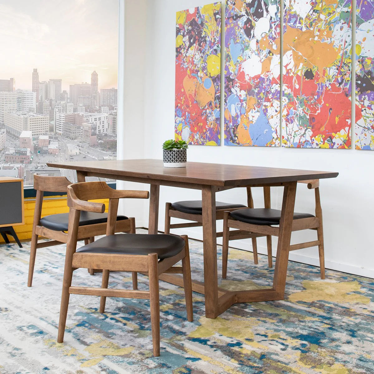 Rolda Dining set with 4 Zola Dining Chairs (Leather)