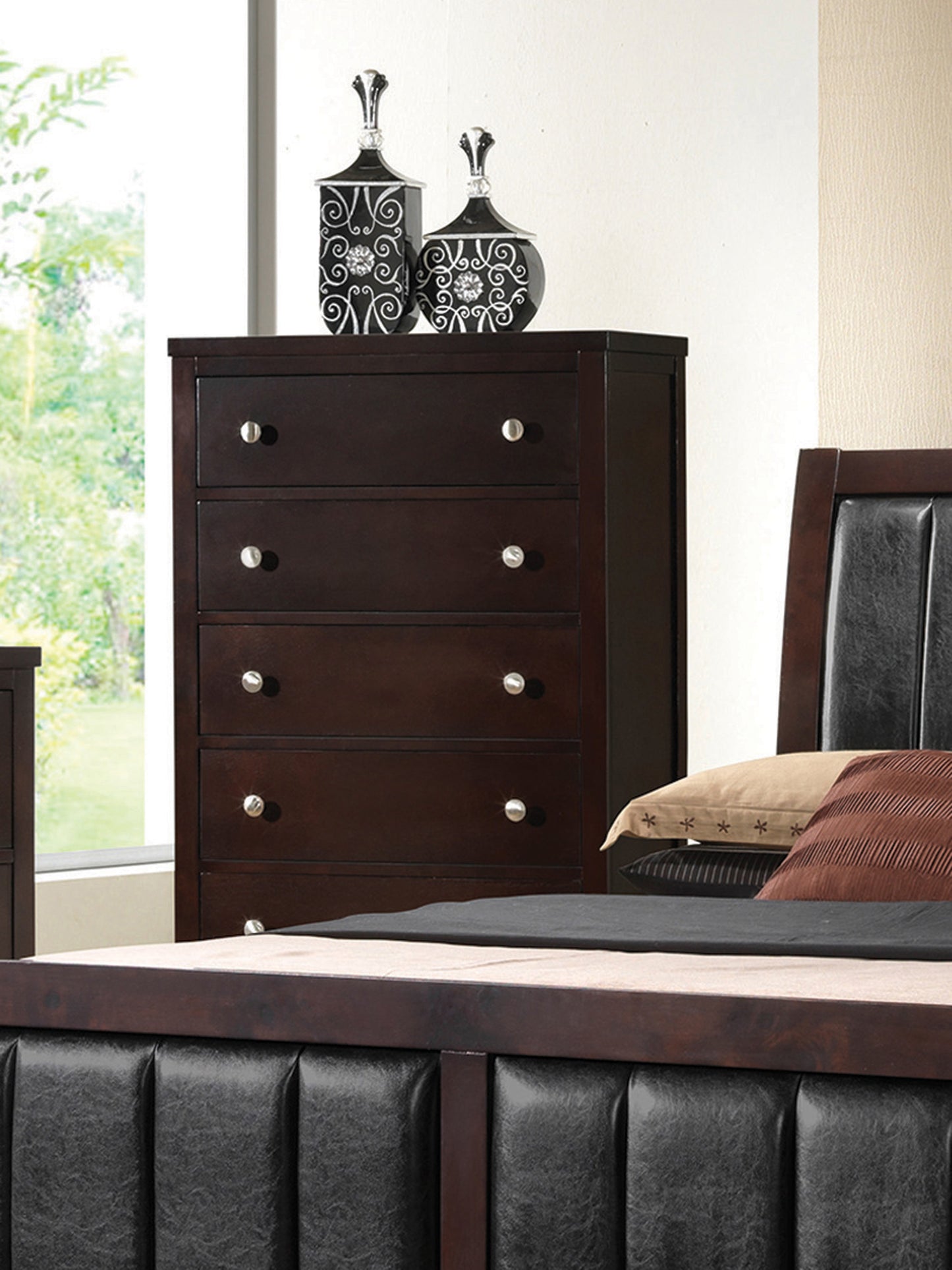 Carlton Bedroom Set With Upholstered Headboard Cappuccino - 202091K