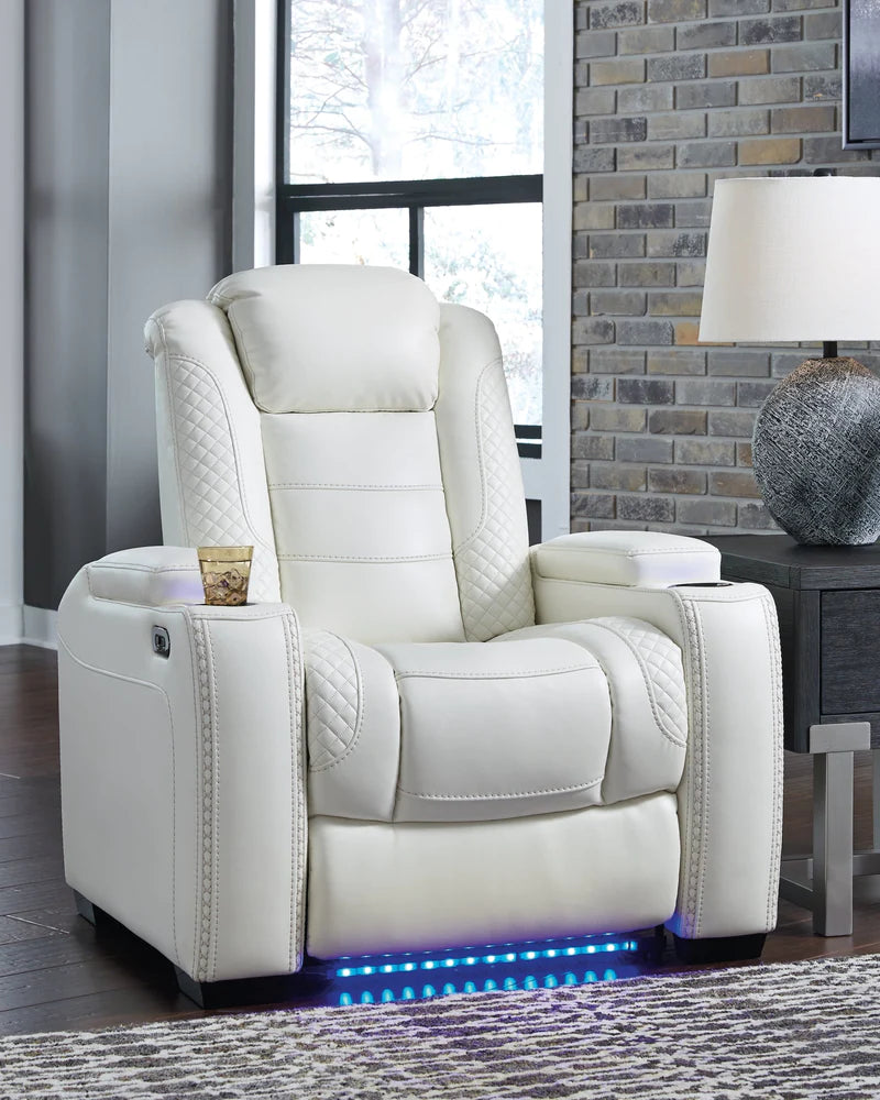 Party Time White Power Recliner | 3700413