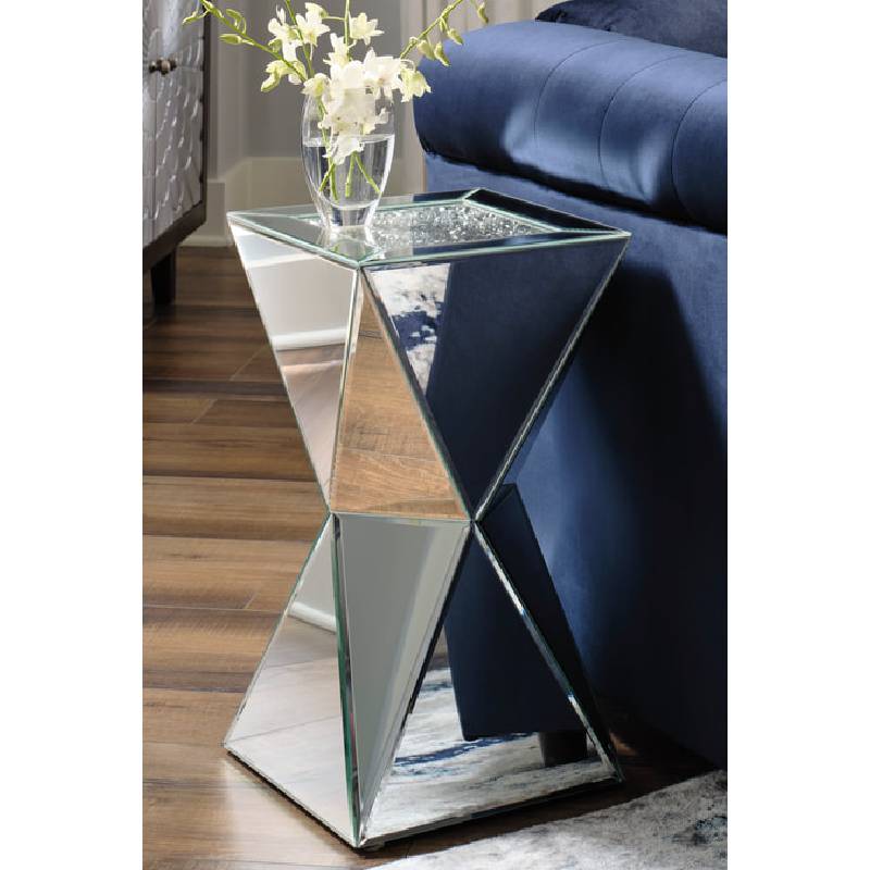 A4000171 - Accent Table